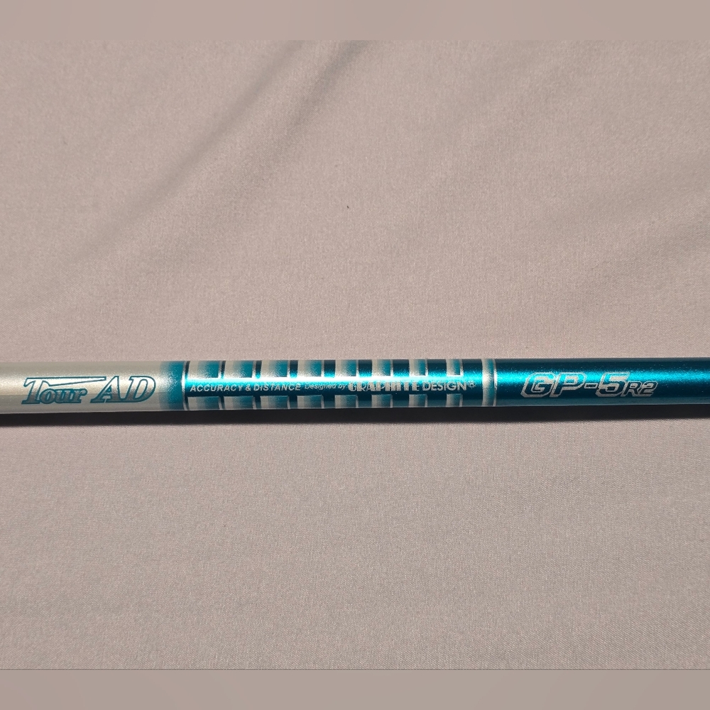 Used W/ TaylorMade RH Graphite Design Tour AD GP-5 50g Fwy Shaft Senior Flex